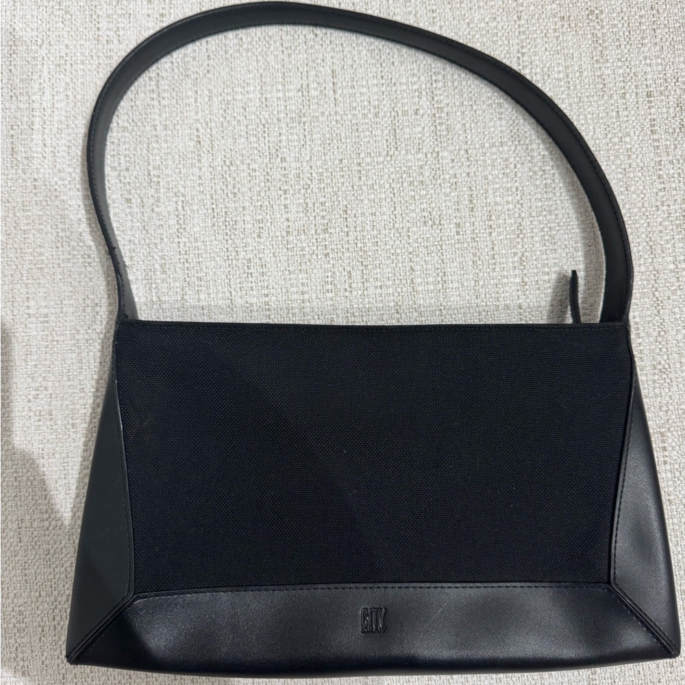 City DKNY vintage  Black Shoulder Bag